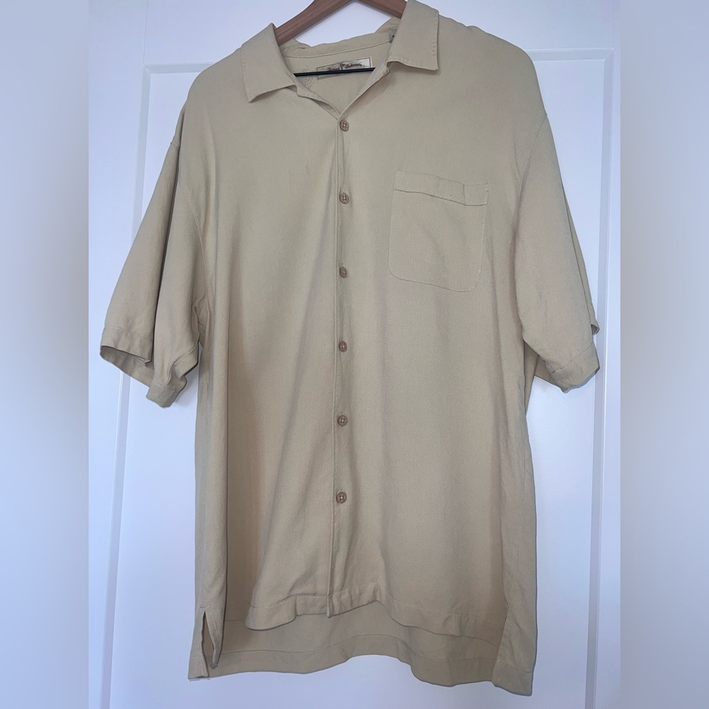 TOMMY BAHAMA silk khaki short sleeve button-down, camp shirt, men’s large